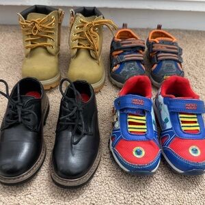 Toddler boy (Size 6) shoes